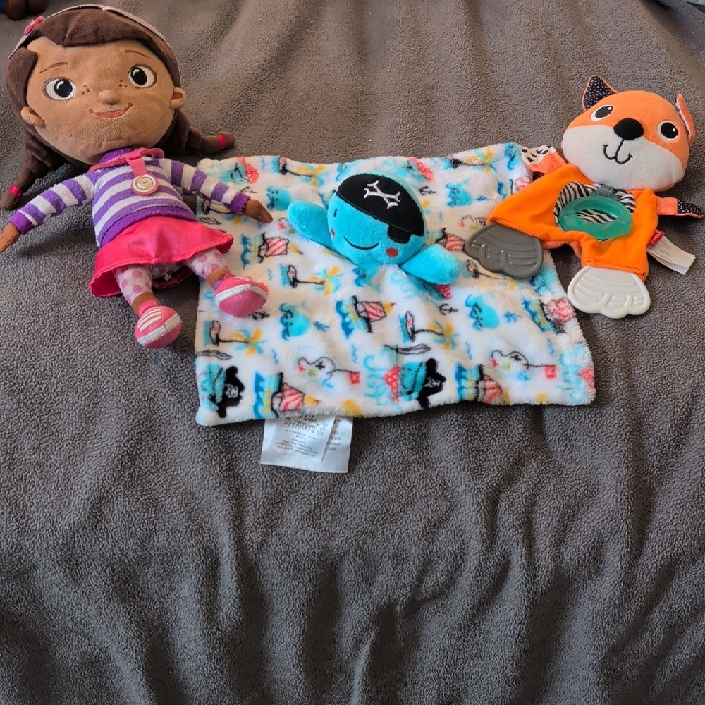 Plush Toy Set with Blanket